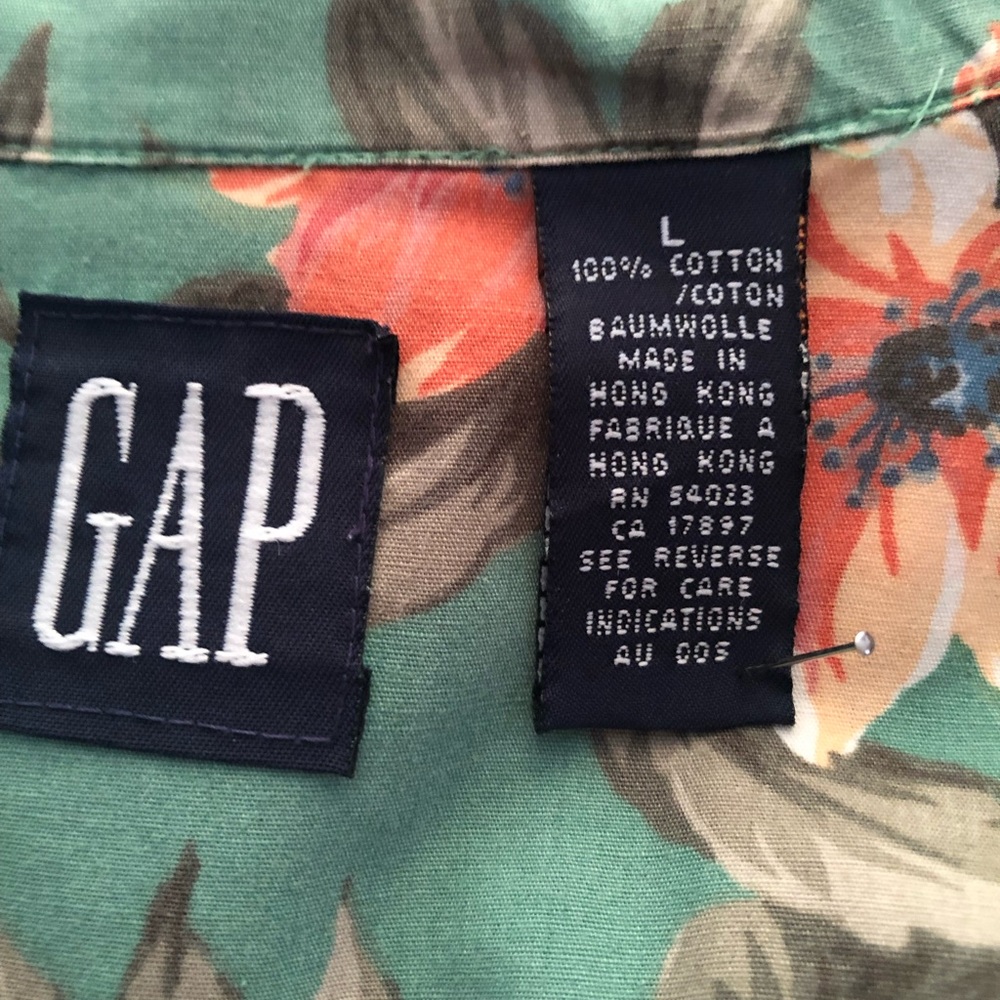 LOT of 2: Vintage 70s Hawaiian muumuu and GAP Hawaiian floral print women's top - Picture 13 of 14
